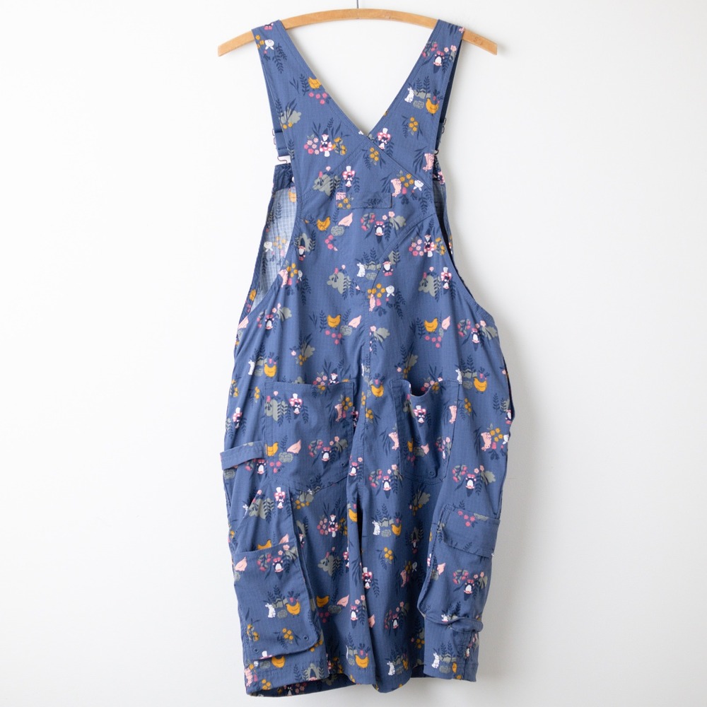 Duluth Trading Gardening Overalls Womens S Blue Gnomes Bunnies Shortalls Cottage - Picture 4 of 11